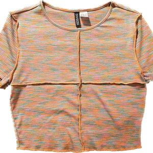 ✨DIVIDED✨H & M Crop T-Shirt